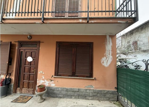 ASTA: Busto Arsizio (VA), frazione Borsano, in via Pavia abitazione su 2 livelli - Foto 4