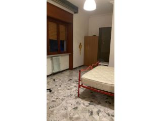 Offro affitto di 5 stanze singole a Mercato San Severino Centro