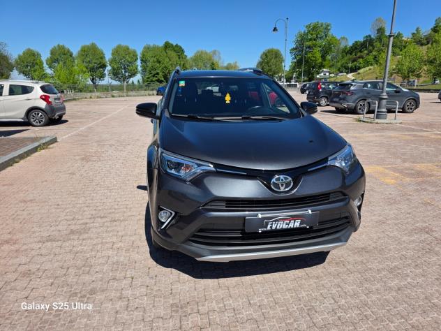 toyota rav4 2.0 D-4D ritiro usato/scambio - Foto 4