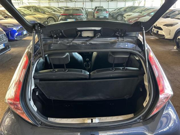 Toyota Aygo 1.0 VVT-i x-play TSS + CERCHI IN LEGA - Foto 7