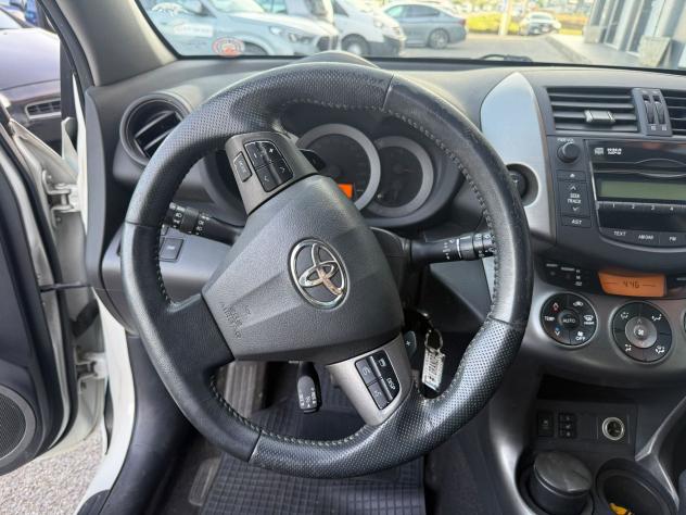Toyota RAV4 RAV4 Crossover 2.2 d-4d Executive 150cv auto - Foto 9