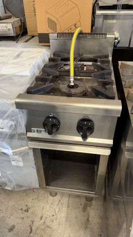 CUCINA 2 FUOCHI GAS USATA