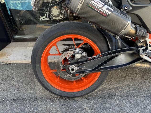 KTM 890 Duke R - Foto 3