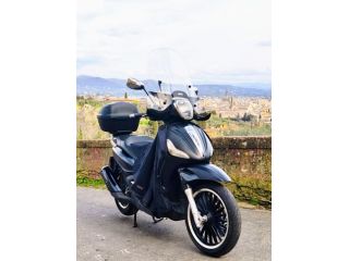 Piaggio Beverly 300 Police accessoriato (novembre 2018)