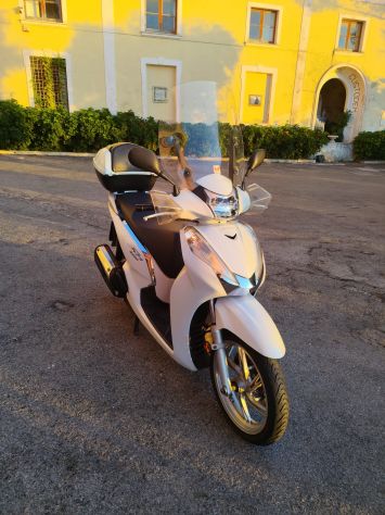 Sh 300