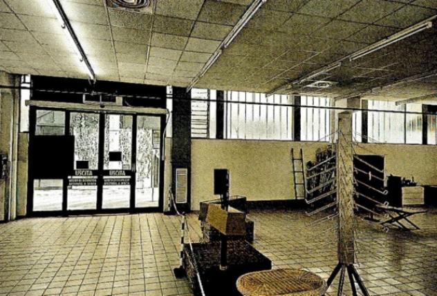 Immobile in asta di 695 m² con più di 5 locali in vendita a Vedano Olona - Foto 3