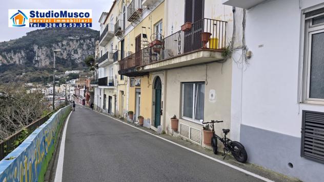 StudioMusco vende a Capri, su via Marina Grande, appartamento su due livelli. - Foto 2