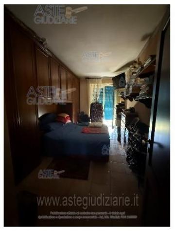 IMMOBILI-IMMOBILE RESIDENZIALE-Piazza Ischia, 14 - Foto 2