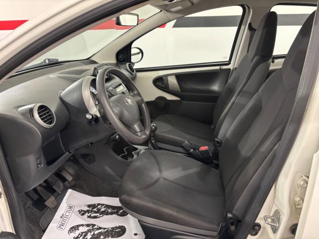 Toyota Aygo 1.0 12V VVT-i 5 porte Lounge Connect - Foto 7