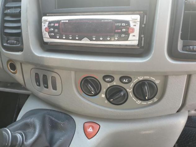OPEL Vivaro con batteria e revisione senza 3500 euro rif. 24054383 - Foto 9