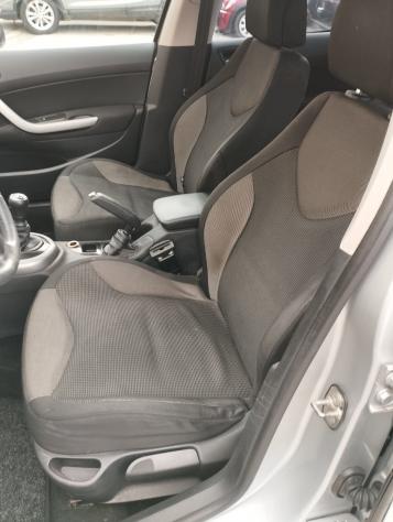 Peugeot 308 1.6 HDi 110CV 3p. Tecno (5 Marce) - Foto 7