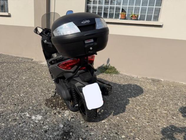 YAMAHA X-Max 125 X MAX 125cc CON BAULETTO solo 35000 KM rif. 24091616 - Foto 9