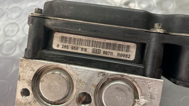 Centralina ABS Mercedes Classe A180 W169 del 2007 (A0064310812) - Foto 3