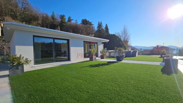 MODERNA VILLA DI LUSSO CON PISCINA E ROOFTOP PANORAMICO - Foto 6