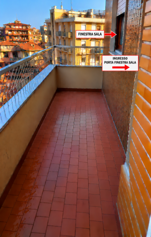 AMPIO BILOCALE AL 6° PIANO CON DUE BALCONI, CUCINA ABITABILE E CANTINA - Foto 10