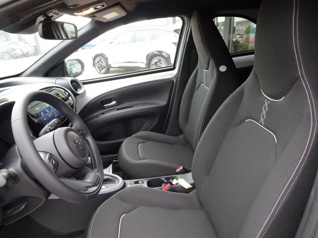 Toyota Aygo X 1.5 HYBRID 115 Icon CVT - Foto 7