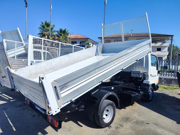 Nissan Cabstar Cabstar-RIBALTABILE TRILATERALE - Foto 3