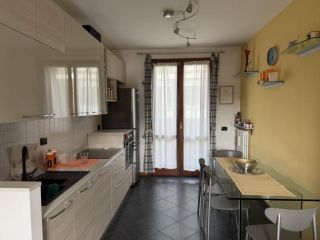 Trilocale in affitto a Caronno Pertusella