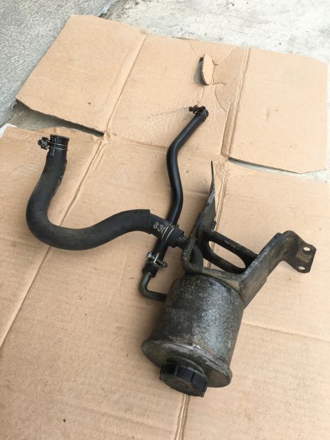 Vaschetta Olio Idroguida con staffa e tubi NISSAN King Cab D21 1992 - Foto 3