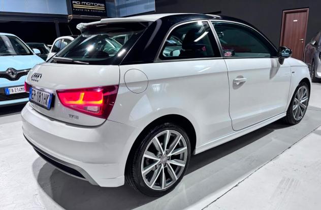 Audi A1 S-Line Benzina Neopatentati - Foto 6