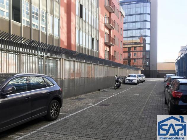 Vari posti auto coperti e scoperti in centro direzionale - Foto 2