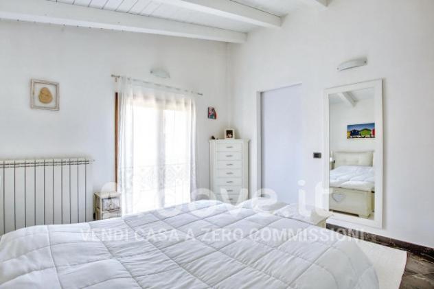 Attico / Mansarda di 77 m² con 3 locali in vendita a Comerio - Foto 19