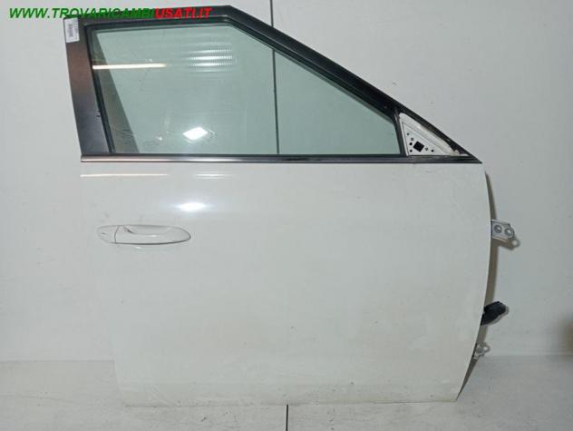 PORTA ANT. DX BIANCA CON AL / SE 999-U1310047 Carrozzeria  Lamierati esterni  Porte  Porta ant. dx. SSANGYONG - XLV - 2016