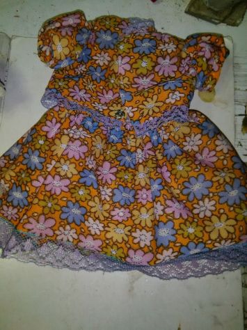 Lotto di 2 vestitini per bambole vintage anni 60 + intimo e scarpe - Foto 7