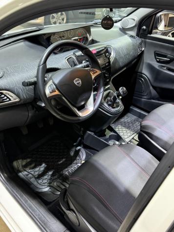 Lancia Ypsilon 1.2 69 CV 5 porte Elefantino rosa london paris - Foto 2