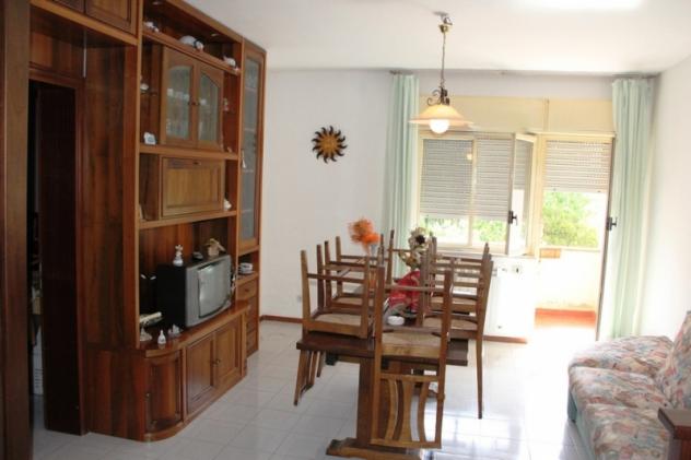 Allerona (Scalo) - Vendesi appartamento al secondo piano con balcone e garage