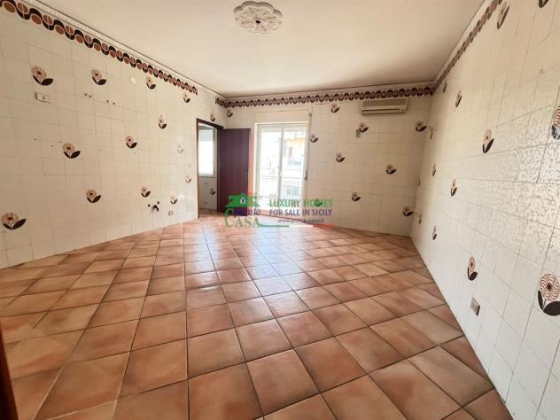 Rif: 2735 - Elegante appartamento di ampia metratura nel cuore di Comiso - Foto 9