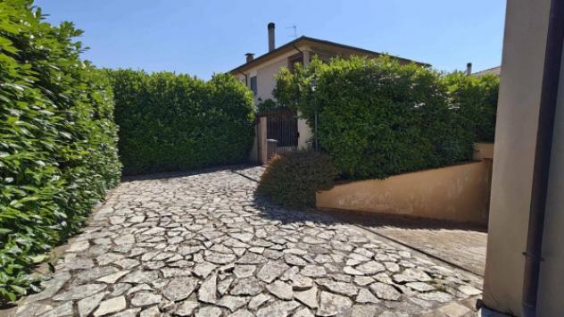 Immobile in asta di 325 m², box auto in vendita a Foligno - Foto 6