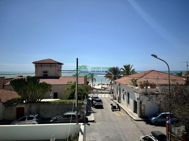 Rif. 2297 Appartamento ristrutturato con vista mare a Marina di Ragusa - Foto 2