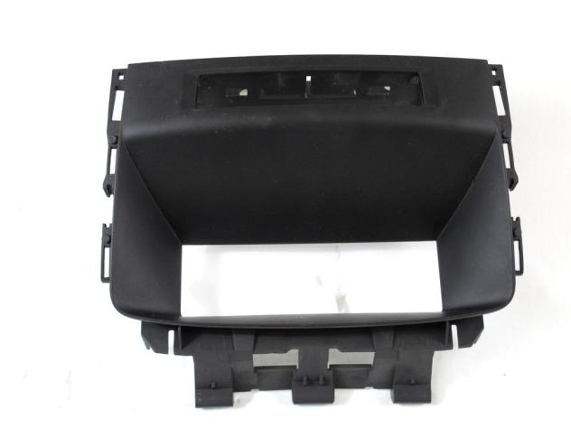 13362791 MASCHERINA RIVESTIMENTO DISPLAY COMPUTER DI BORDO CENTRALE CRUSCOTTO OPEL ASTRA J SW 1.7 D 81KW 6M 5P (2011) RICAMBIO USATO - Foto 2