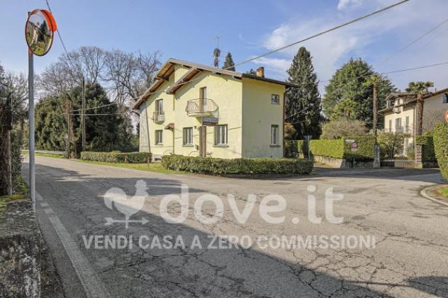 Casa indipendente di 209 m² con 5 locali e box auto doppio in vendita a Laveno-Mombello - Foto 5