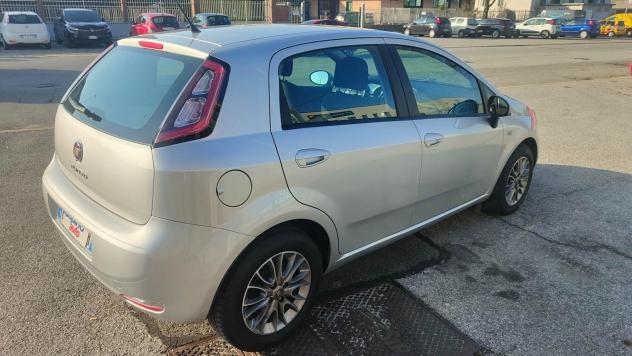 Fiat Punto 1.3 MJT II 75 CV 5 porte Lounge - Foto 8