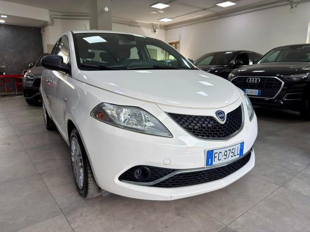 Lancia Ypsilon 1.2 69cv GPL Silver 2016