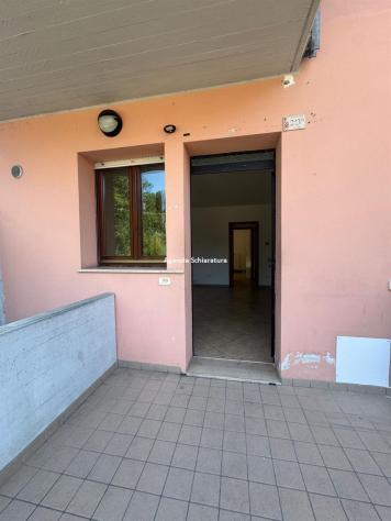TRASANNI VENDESI APPARTAMENTO INDIPENDENTE AL PIANO TERRA CON AMPIO SCOPERTO ESCLUSIVO - Foto 3