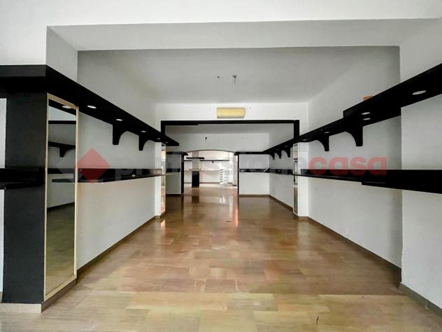 Negozio - Verona . Rif.: Cod. rif 3291138ACG
