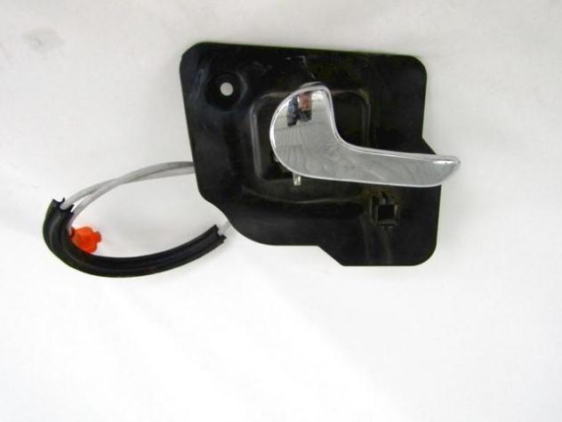 13121862 MANIGLIA INTERNA PORTA ANTERIORE SINISTRA OPEL MERIVA A 1.3 D 55KW 5M 5P (2006) RICAMBIO USATO