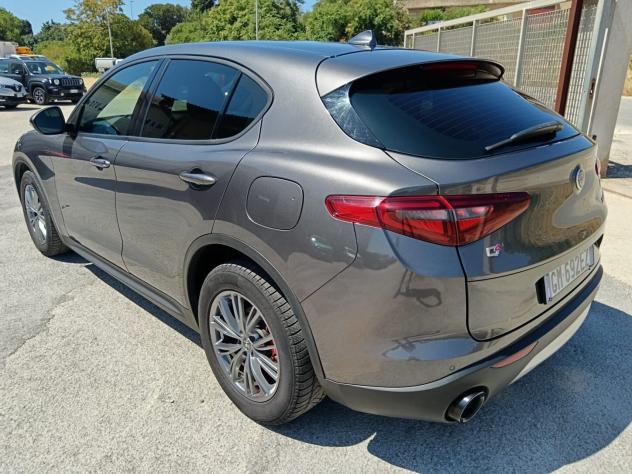Alfa Romeo Stelvio 2.2 Turbodiesel 190 CV AT8 Q4 Business - Foto 3
