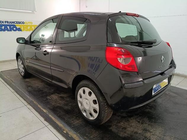 RENAULT Clio 3p 1.4 16v Confort 98cv rif. 23623836 - Foto 2