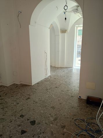 Ampio locale in affitto - Foto 2