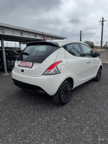 Lancia Ypsilon 1.0 FireFly 5 porte S&S Hybrid Gold Plus - Foto 4