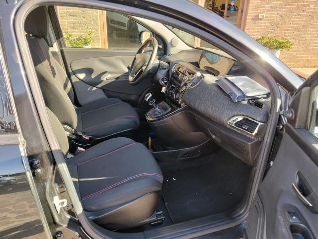 Lancia Ypsilon 1.2 69 CV 5 porte GPL Ecochic Elefantino - Foto 6