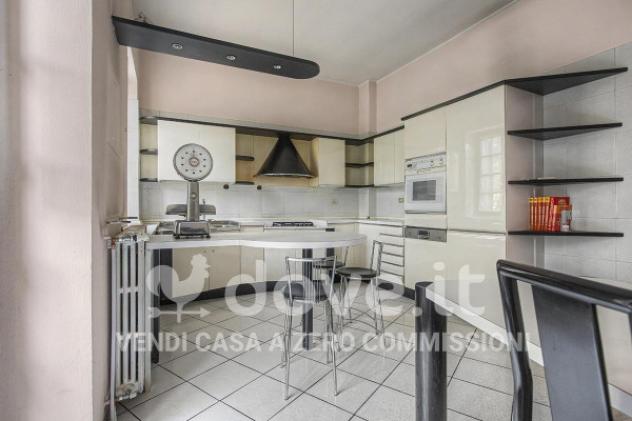 Villa di 348 m² con più di 5 locali e box auto in vendita a Pogliano Milanese - Foto 7