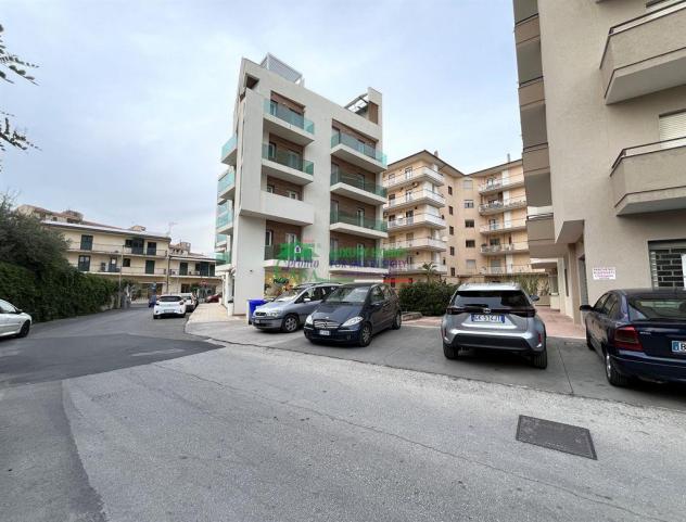 Rif.2368 - Immobile commerciale/ufficio al Sacro Cuore - Foto 3