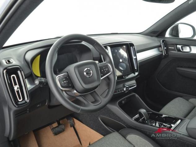 VOLVO XC40 B3 Mild hybrid Benzina Plus Dark rif. 23734755 - Foto 8
