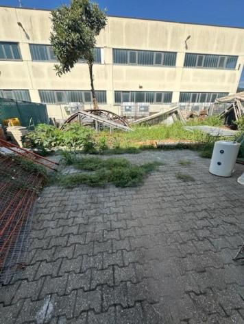 Capannone industriale in vendita a Massa 350 mq Rif: 1281527