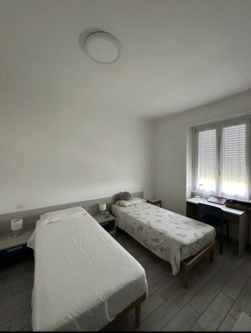 ZONA BOCCONI/TIBALDI LIBERA DA AGOSTO/SETTEMBRE POSTO LETTO IN DOPPIA - Foto 3